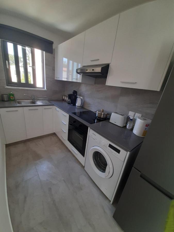 Kato Paphos 1Br Near Paphos Harbour/Beach/Sea ภายนอก รูปภาพ